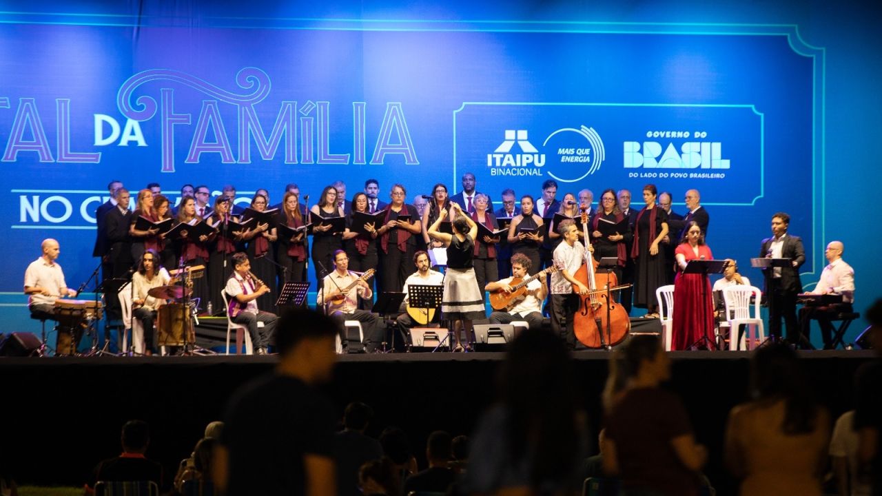 Coral da Itaipu encanta público em Concerto de Natal