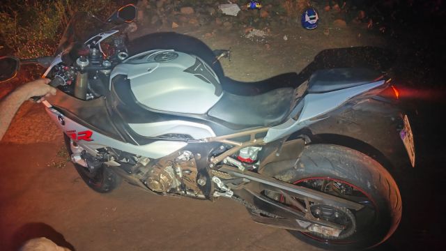 Imagem referente a notícia: Motociclista sofre queda na PR-495 em Missal e sai ileso